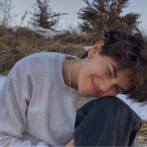 Meet your Posher, August